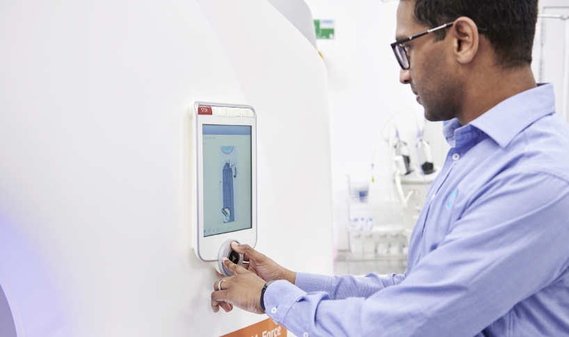 Doctors Using Innovative Machine | Fowler Simmons Radiology | Fowler Simmons Radiology